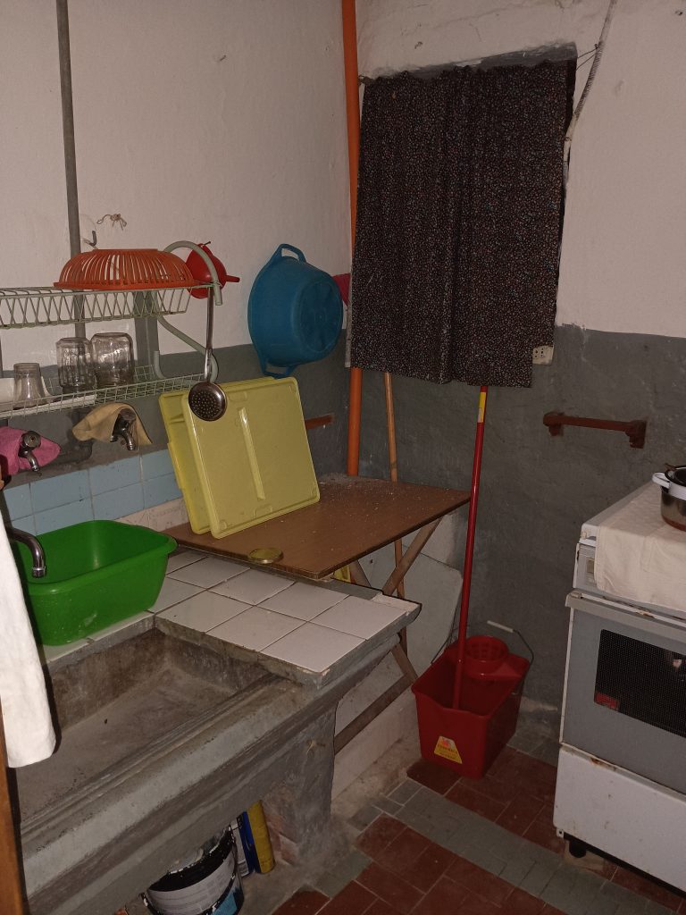 Casa indipendente con terreno e garage (c.da Mirricchio, 3-4)