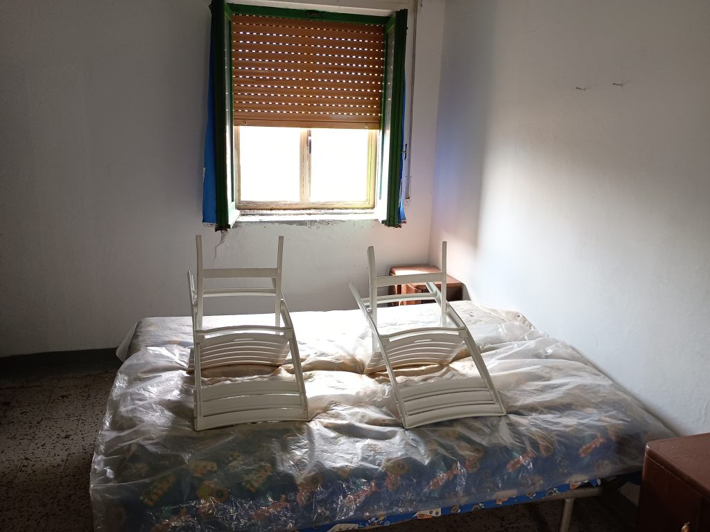 Casa indipendente con terreno e garage (c.da Mirricchio, 3-4)