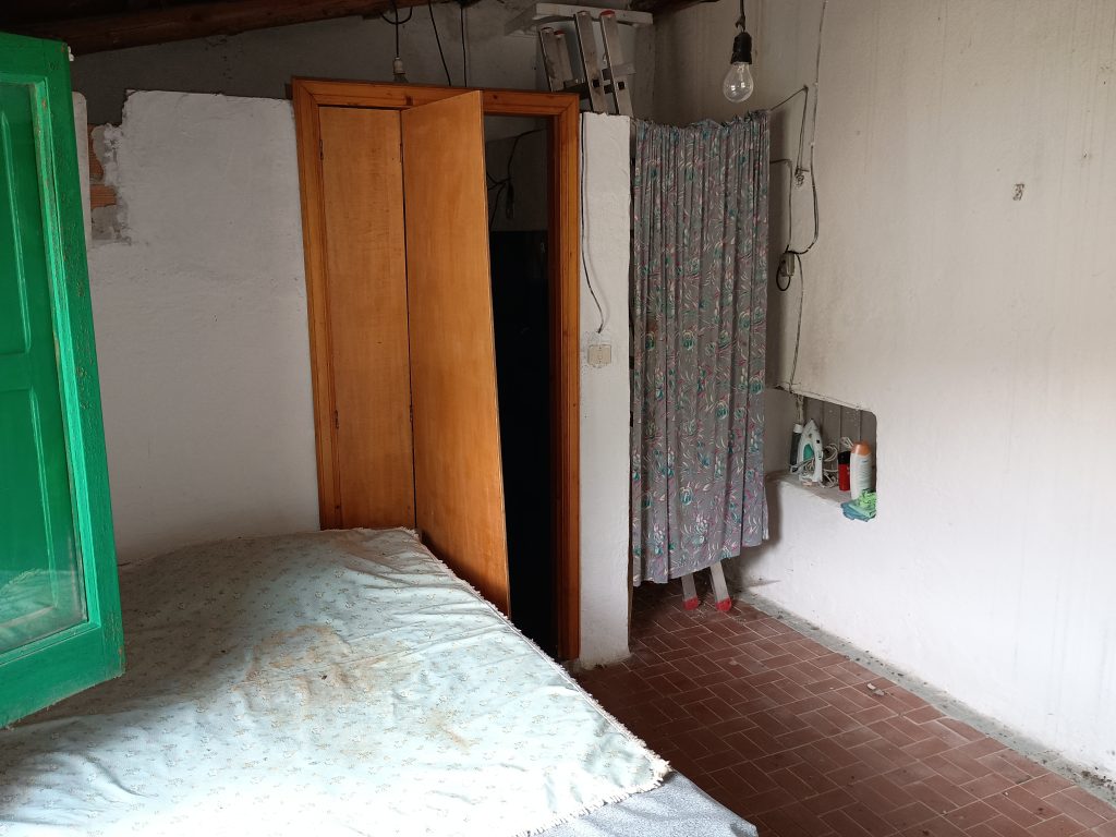 Casa indipendente con terreno e garage (c.da Mirricchio, 3-4)