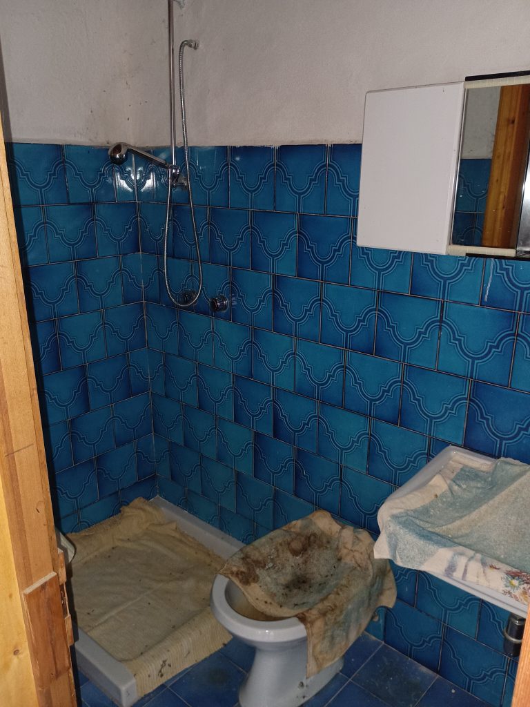 Casa indipendente con terreno e garage (c.da Mirricchio, 3-4)