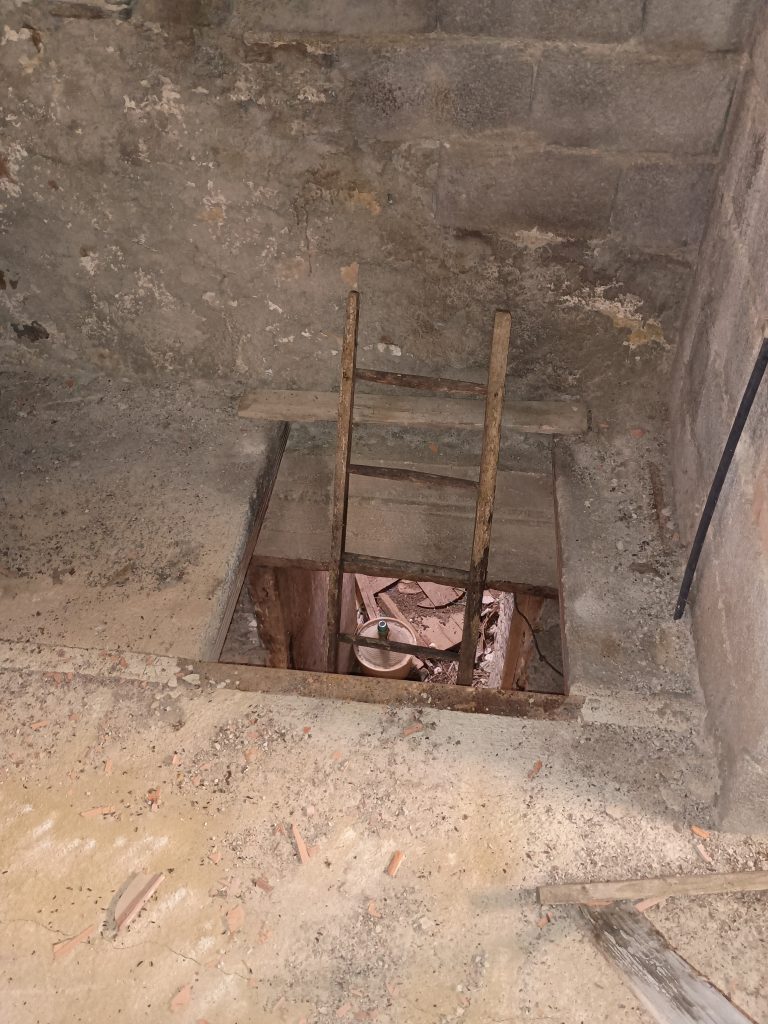 Casa indipendente con terreno e garage (c.da Mirricchio, 3-4)