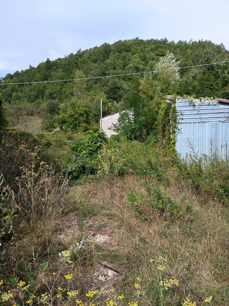 Casa indipendente con terreno e garage (c.da Mirricchio, 3-4)