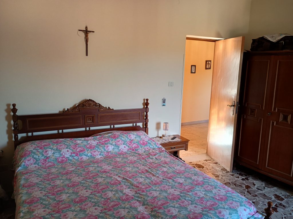 Casa indipendente nel centro urbano (c.so Vittorio Emanuele II°, 44)