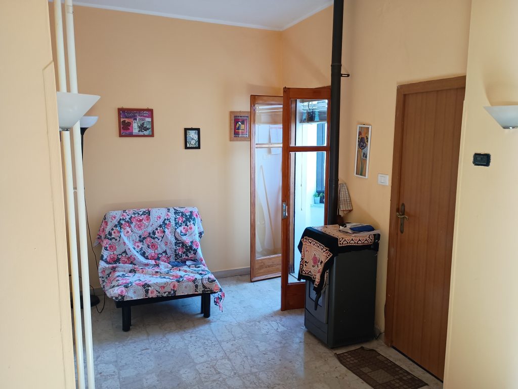 Casa indipendente nel centro urbano (c.so Vittorio Emanuele II°, 44)