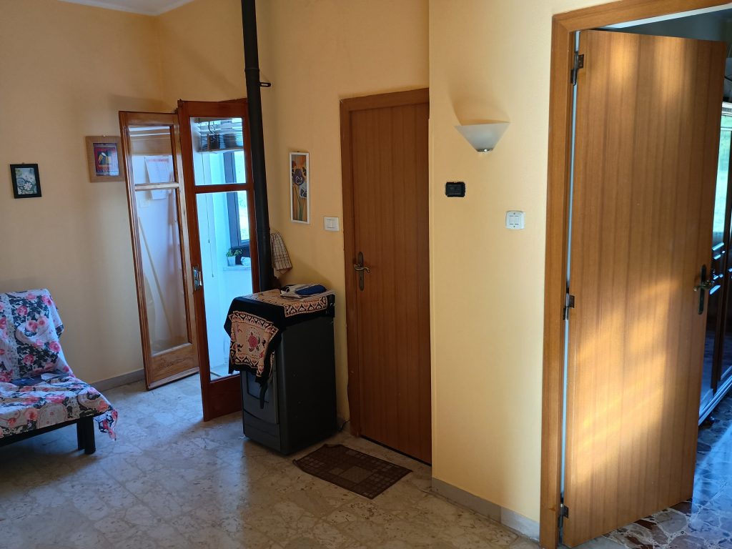 Casa indipendente nel centro urbano (c.so Vittorio Emanuele II°, 44)