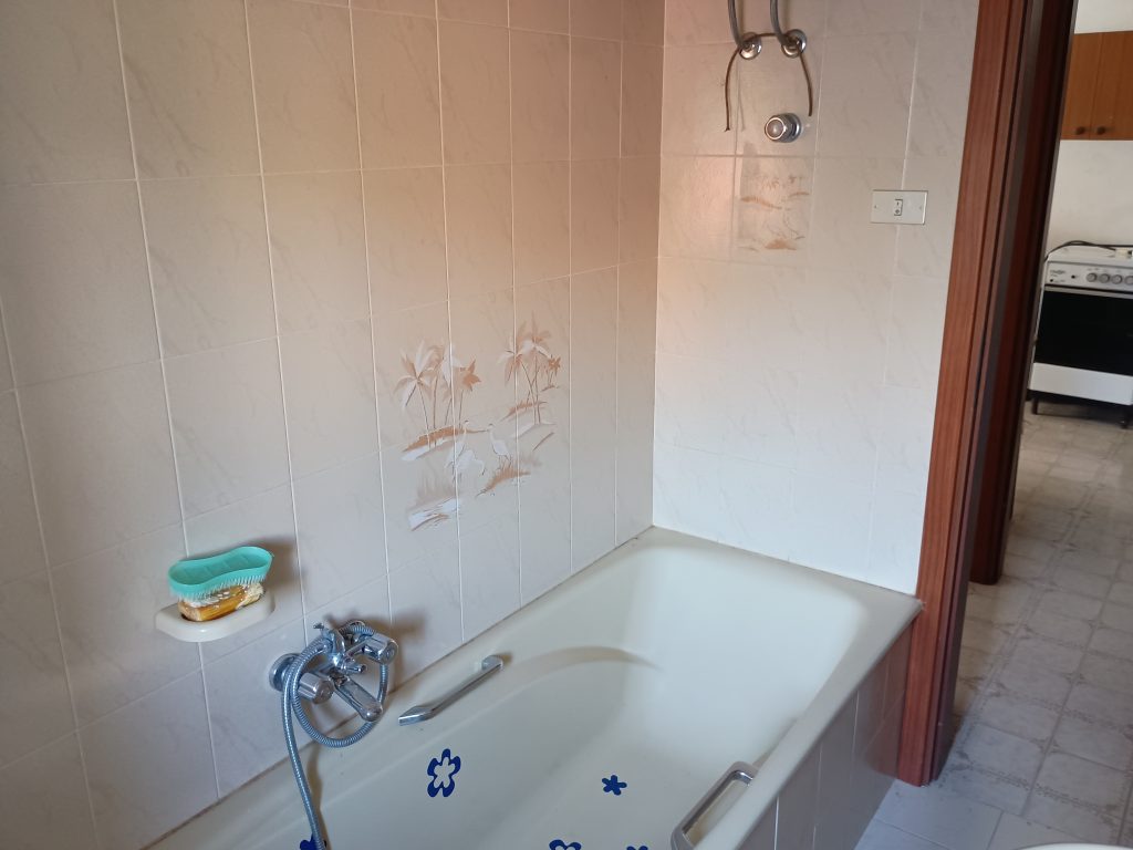 Casa indipendente nel centro storico (via Prati, 3)