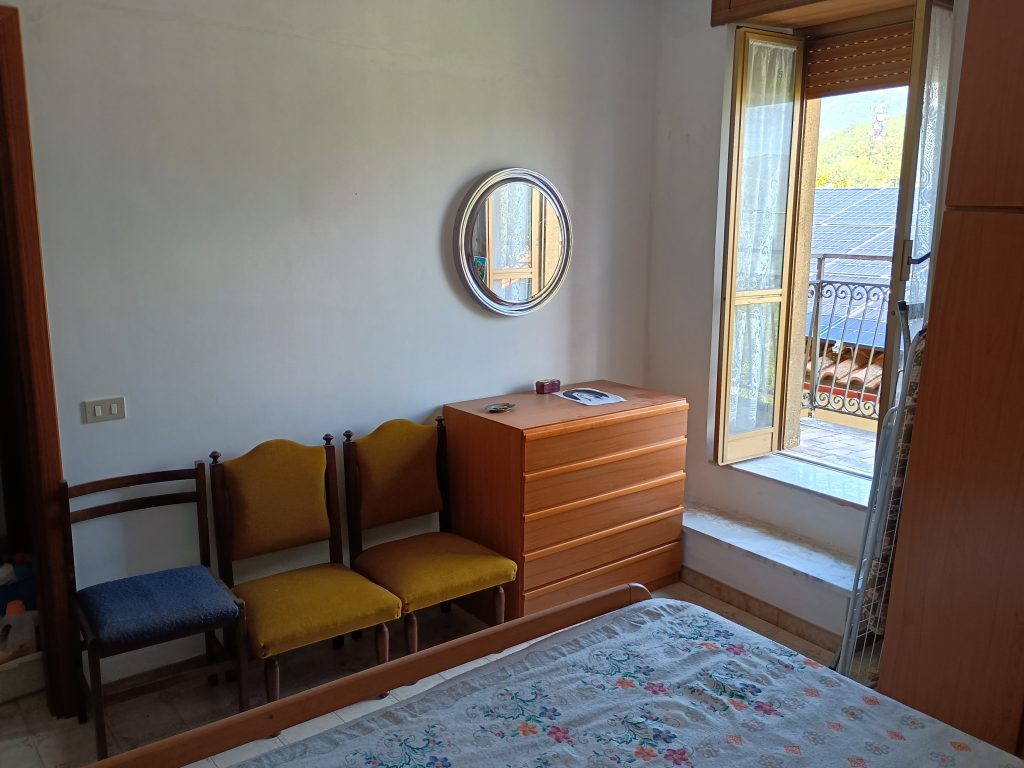 Casa indipendente nel centro storico (via Prati, 3)