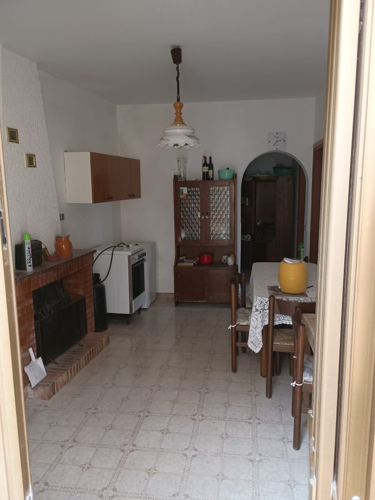 Casa indipendente nel centro storico (via Prati, 3)