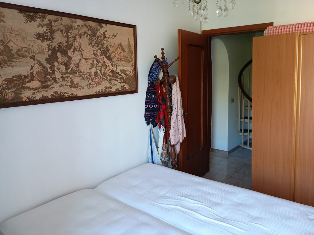 Casa indipendente nel centro storico (via Prati, 3)