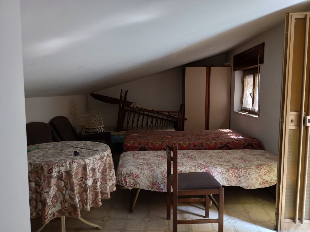 Casa indipendente nel centro storico (via Prati, 3)