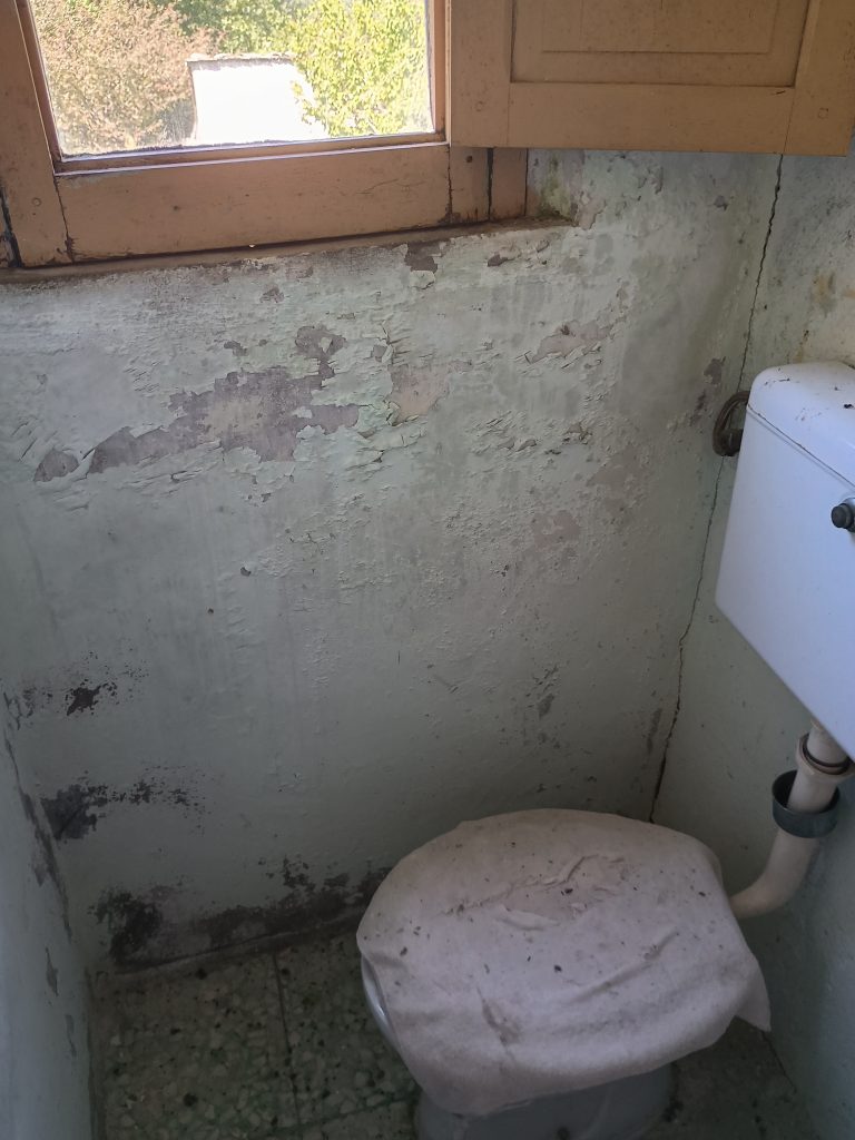 Casa indipendente con terreno e garage (c.da Cerri, 46)