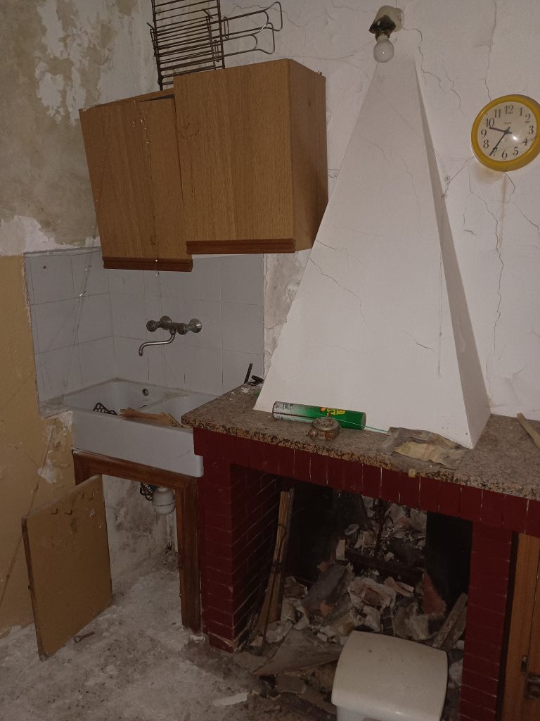 Detached house in the historic center (via Tacito, 1)