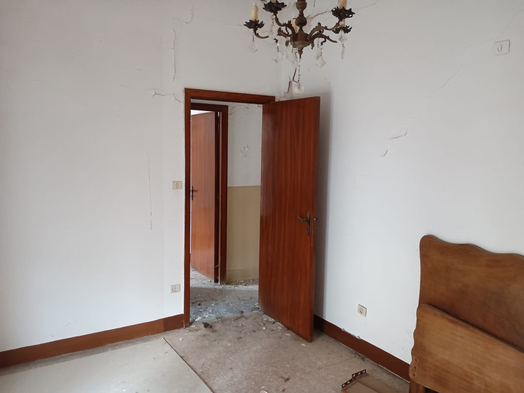 Detached house in the historic center (via Tacito, 1)