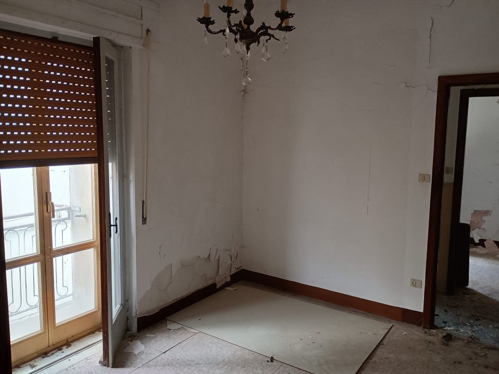 Detached house in the historic center (via Tacito, 1)