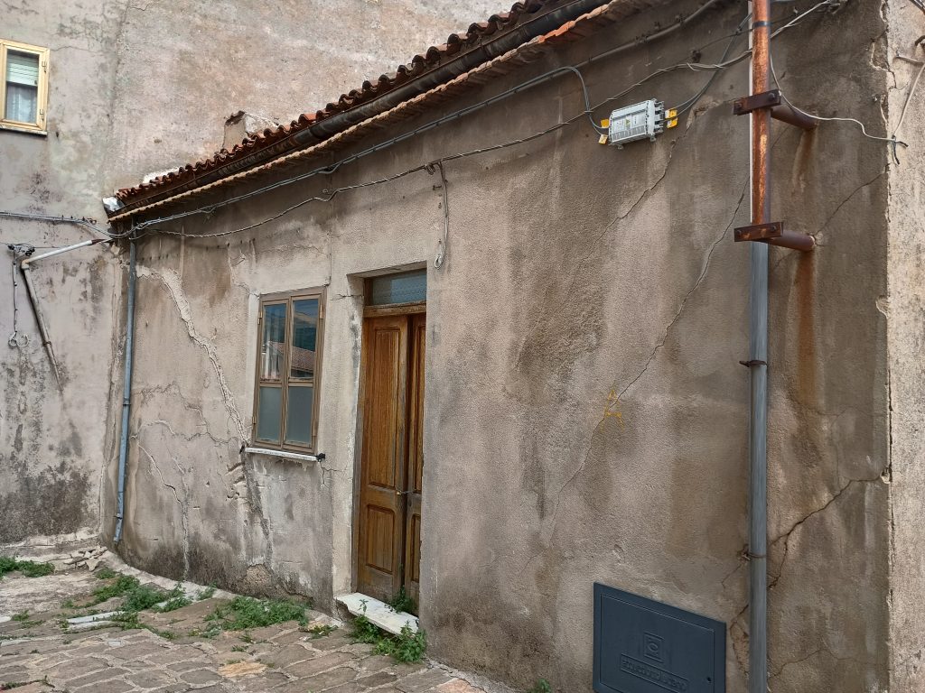 Detached house in the historic center (via Tacito, 1)