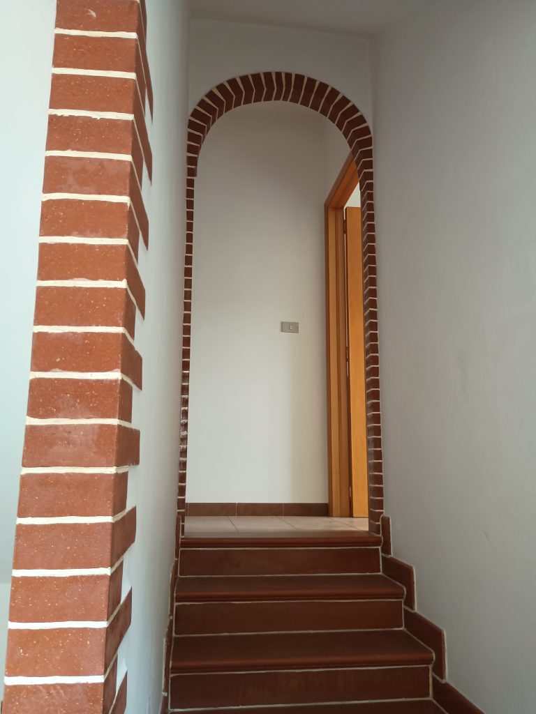 Casa indipendente nel centro urbano (via Zanardelli, 15)