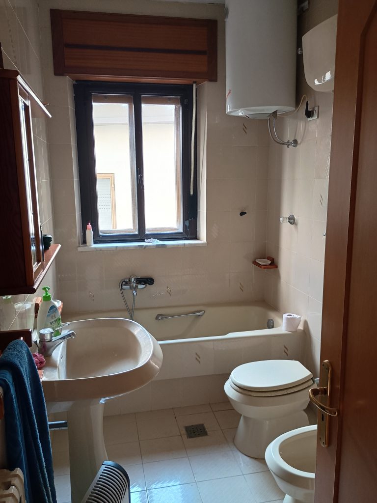 Casa indipendente nel centro urbano (via Zanardelli, 15)