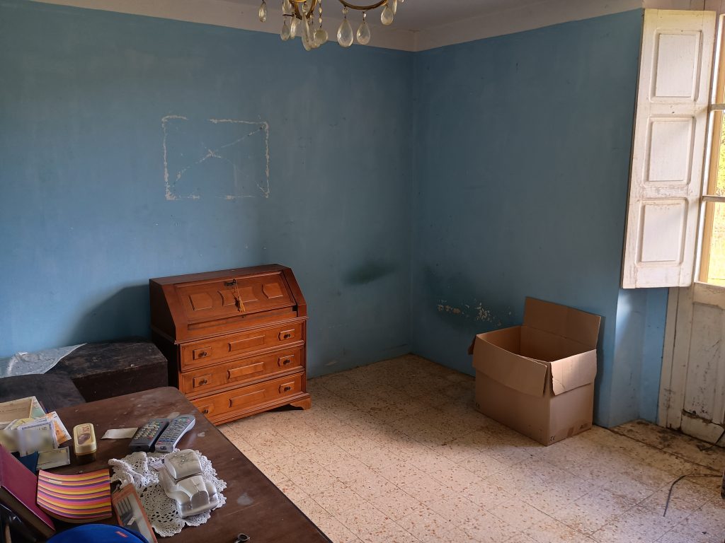 Casa indipendente con garage e terreno (c.da Lucarelli, 53)