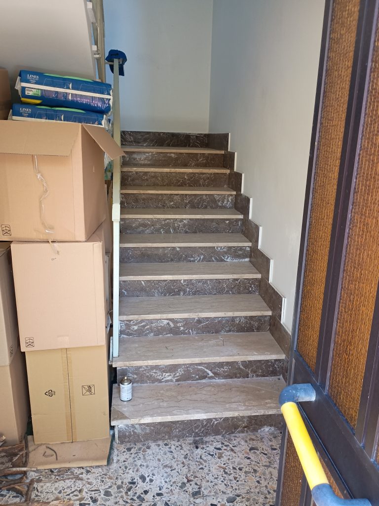 Casa indipendente con garage e terreno (c.da Lucarelli, 53)