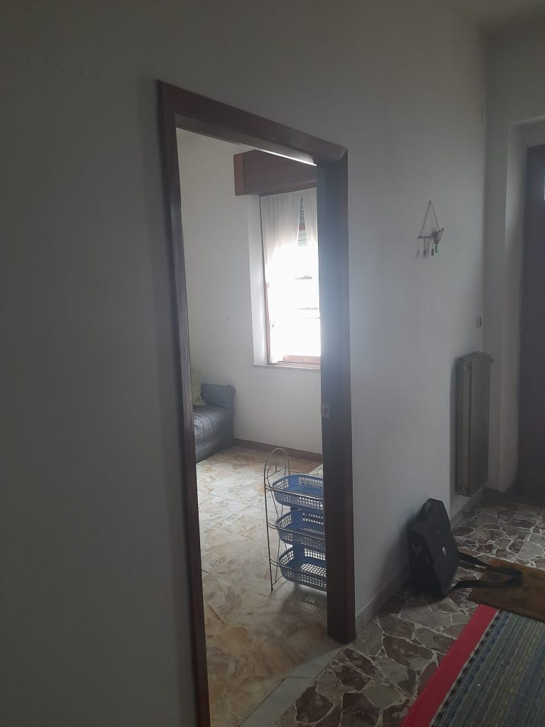 Casa indipendente con garage nel centro urbano (via Roma, 73)