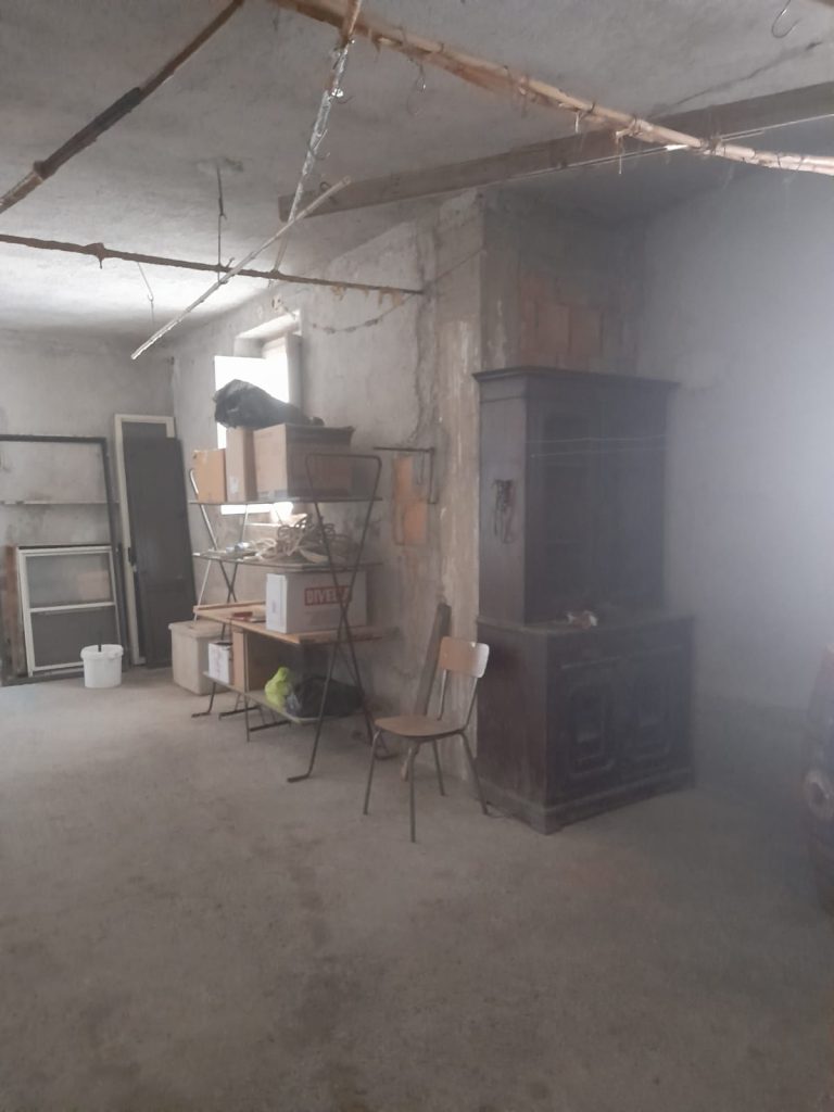 Casa indipendente con garage nel centro urbano (via Roma, 73)