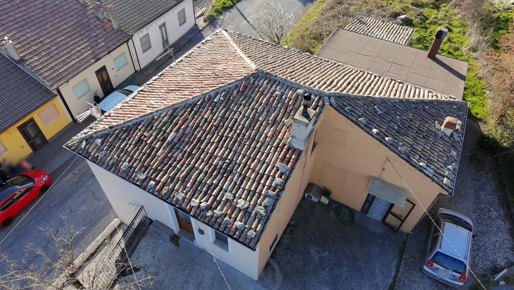 Casa indipendente con garage (c.da Iannazzo, 10)