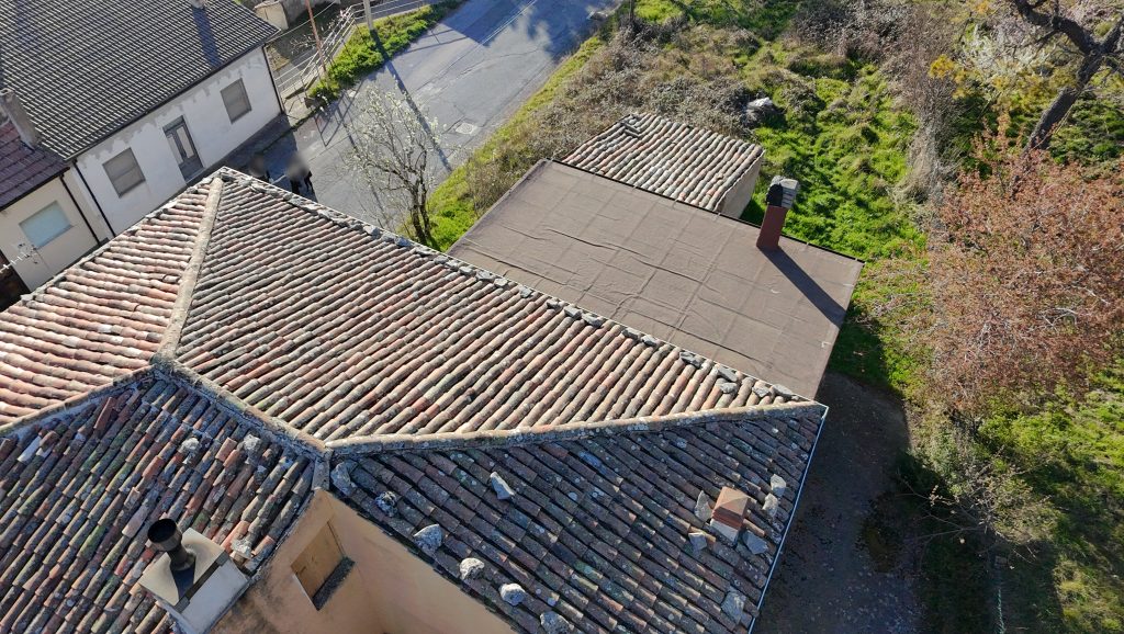 Casa indipendente con garage (c.da Iannazzo, 10)