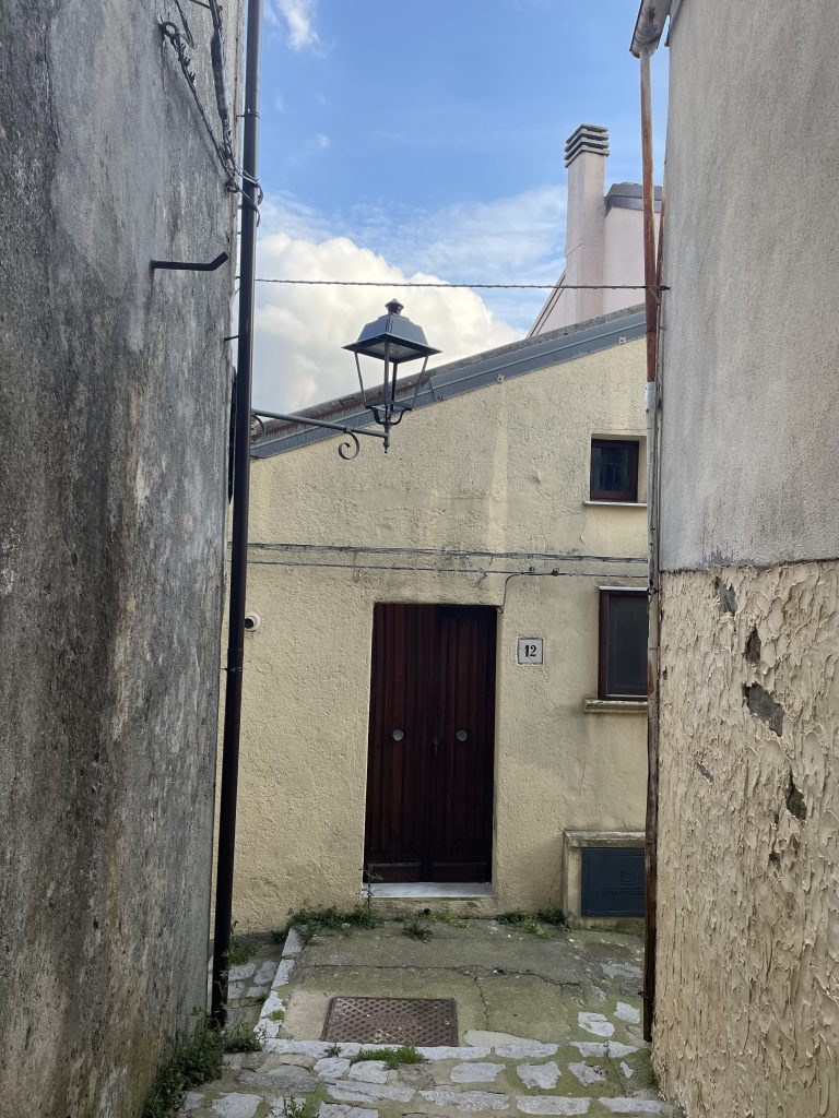 Casa indipendente nel centro storico (via Giotto, 12)