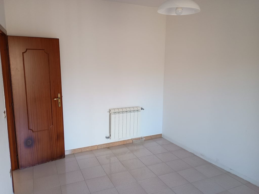 Casa indipendente con giardino e garage (c.da Cerri, 82)
