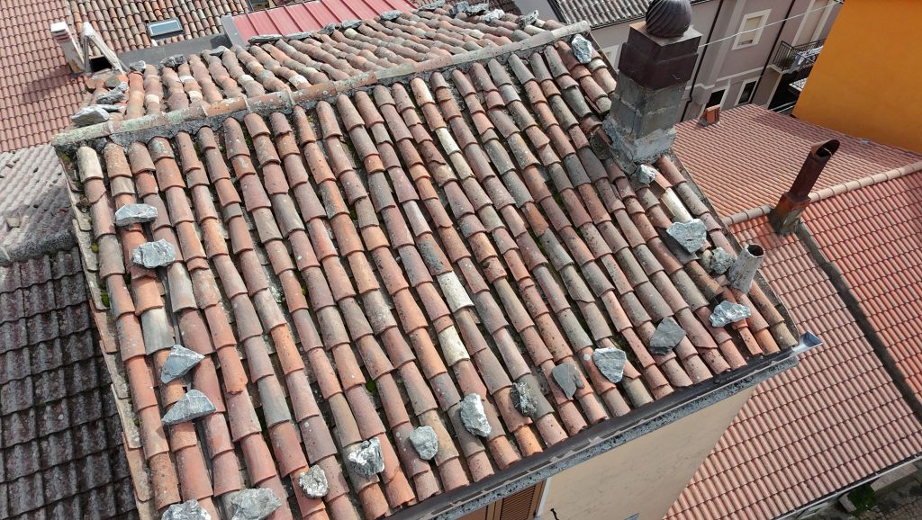 Casa indipendente nel centro urbano (via Foscolo, 16)