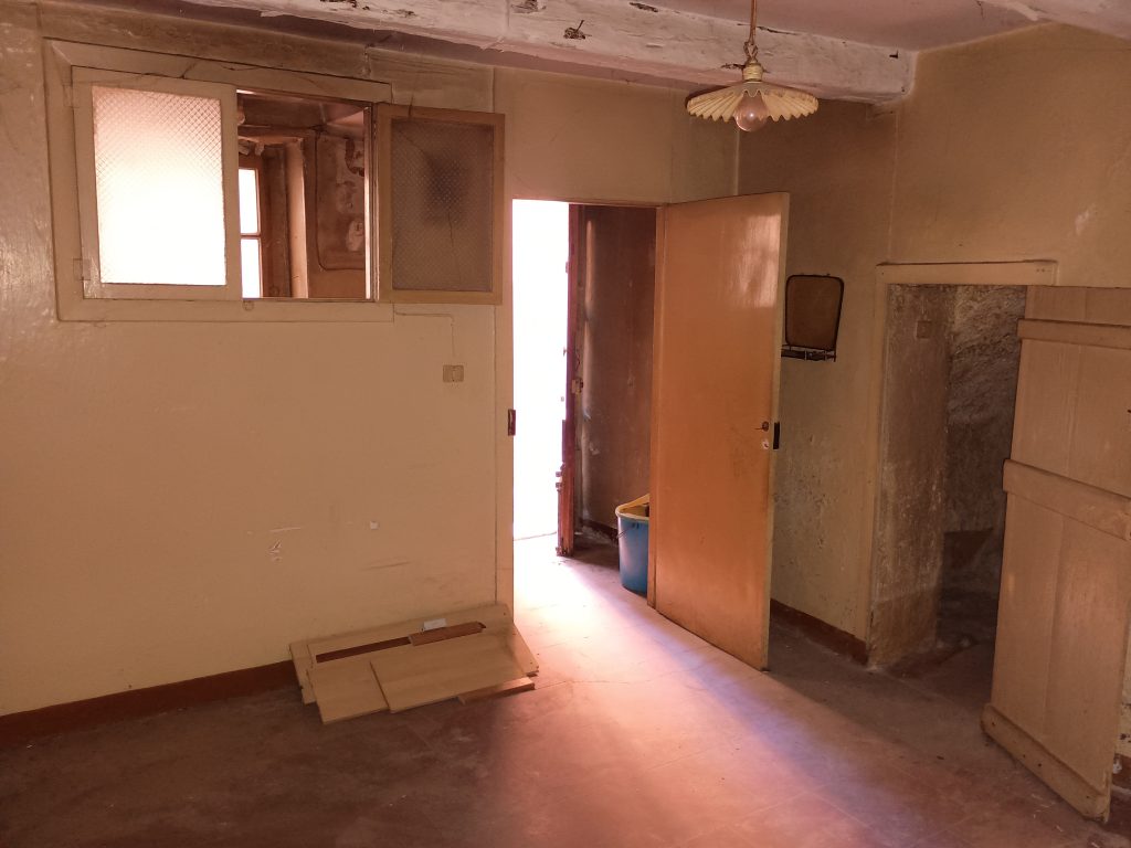 Casa indipendente nel centro storico (via Magenta, 2)