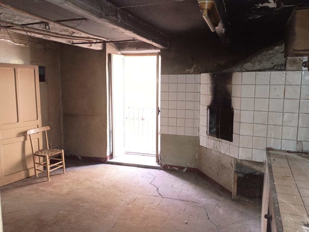 Casa indipendente nel centro storico (via Magenta, 2)