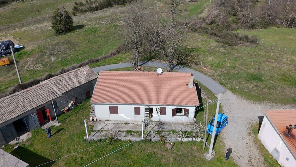 Detached house with land (c.da Piè d’Alpi, 14)