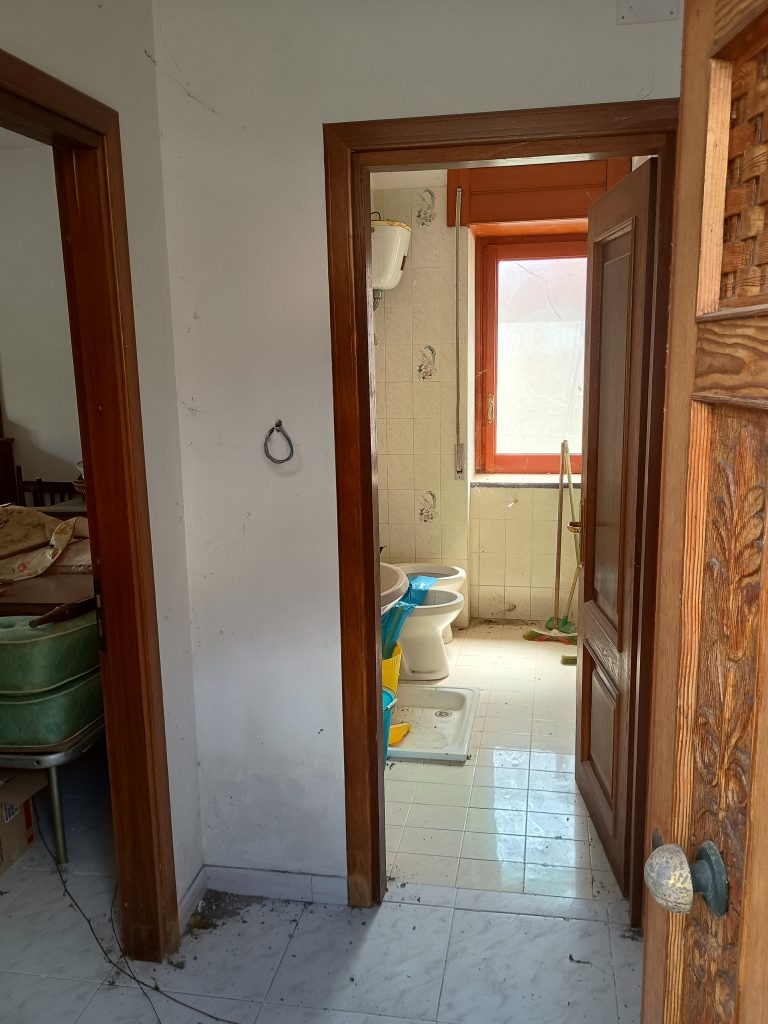 Casa indipendente in c.da Calda (via Pizzo Falcone, 10)