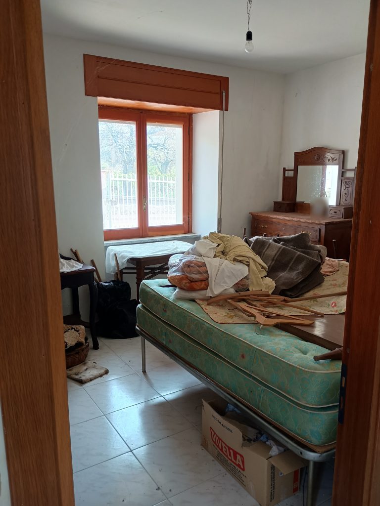 Casa indipendente in c.da Calda (via Pizzo Falcone, 10)