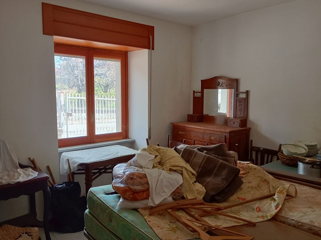 Casa indipendente in c.da Calda (via Pizzo Falcone, 10)