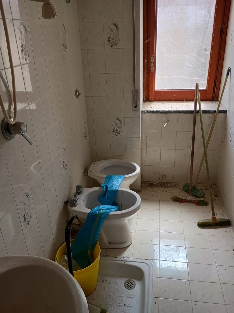 Casa indipendente in c.da Calda (via Pizzo Falcone, 10)