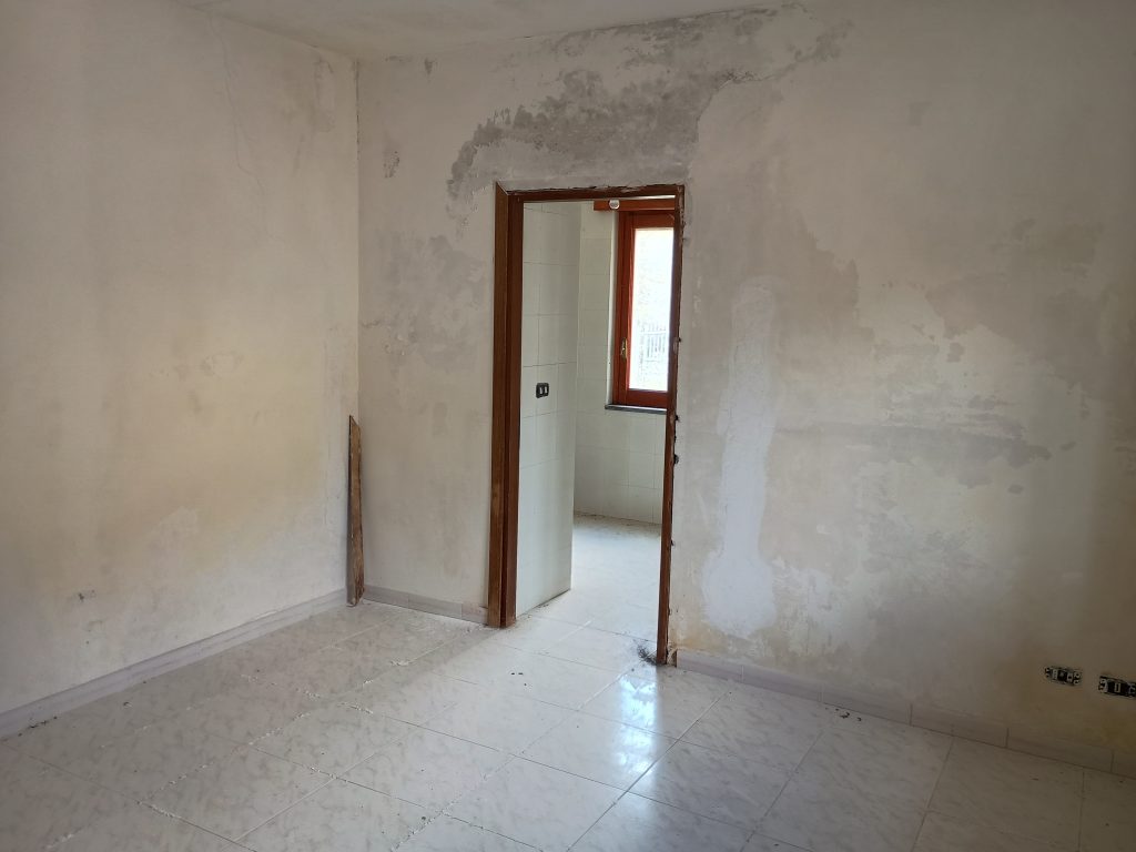Casa indipendente in c.da Calda (via Pizzo Falcone, 10)