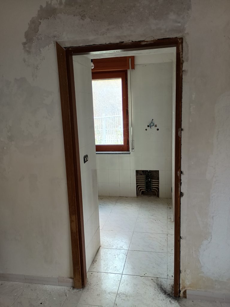 Casa indipendente in c.da Calda (via Pizzo Falcone, 10)