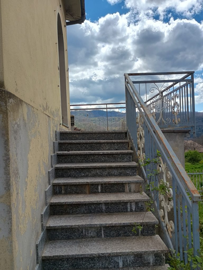 Casa indipendente in c.da Calda (via Pizzo Falcone, 10)