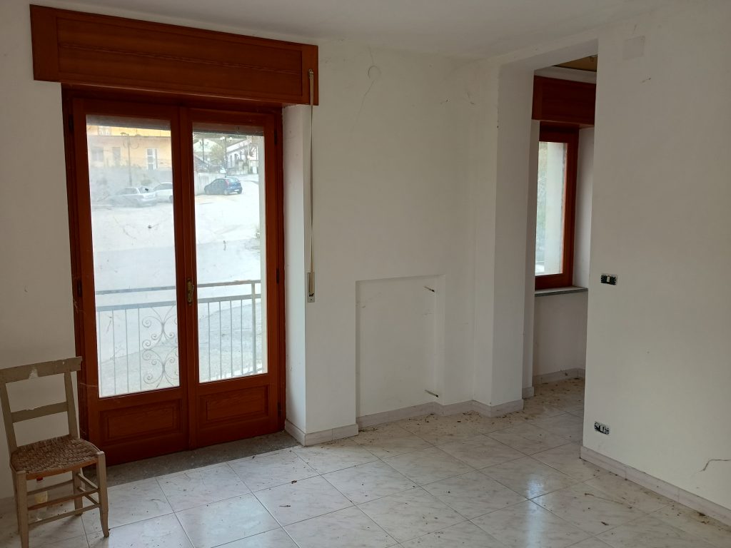 Casa indipendente in c.da Calda (via Pizzo Falcone, 10)