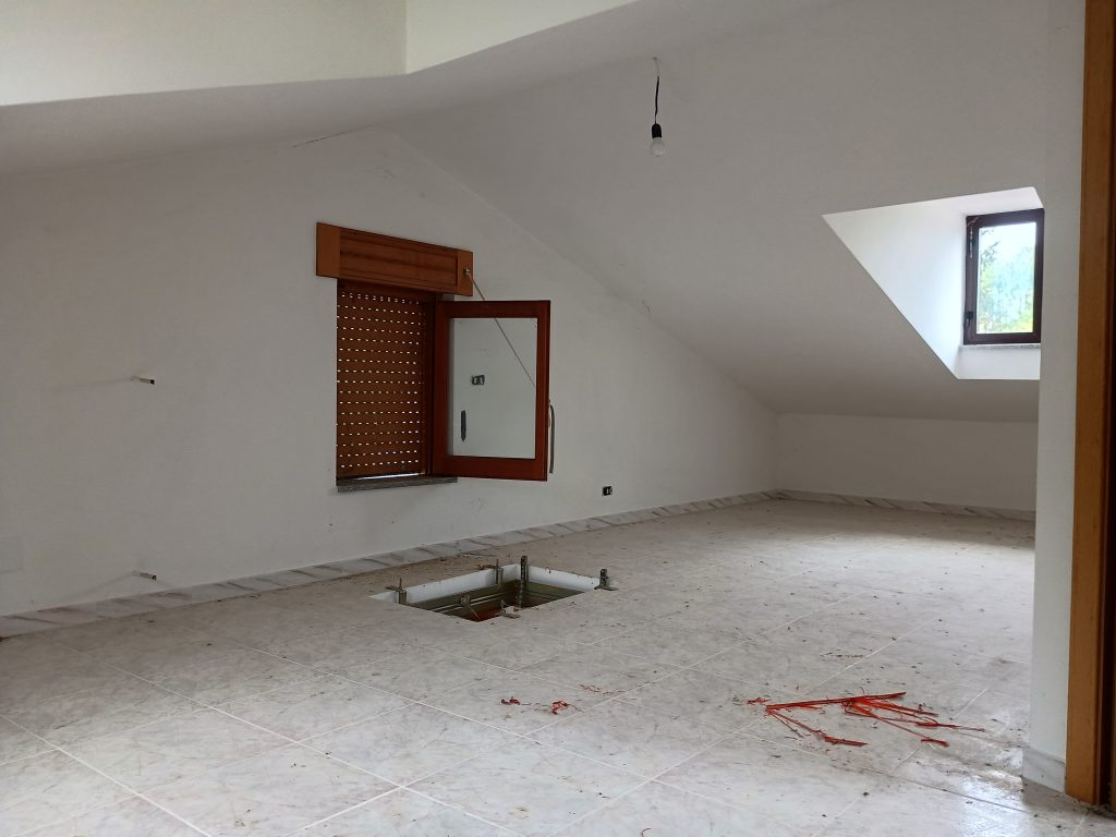 Casa indipendente in c.da Calda (via Pizzo Falcone, 10)