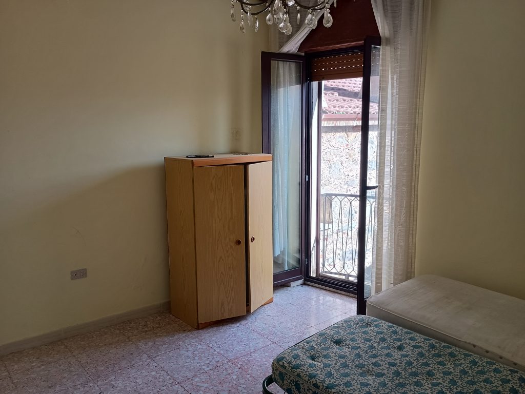 Detached house in the historic center (largo della Libertà, 8)