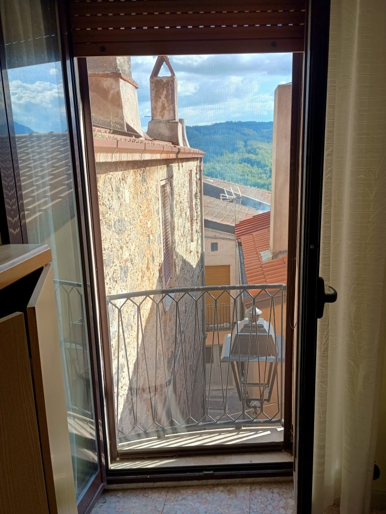 Detached house in the historic center (largo della Libertà, 8)