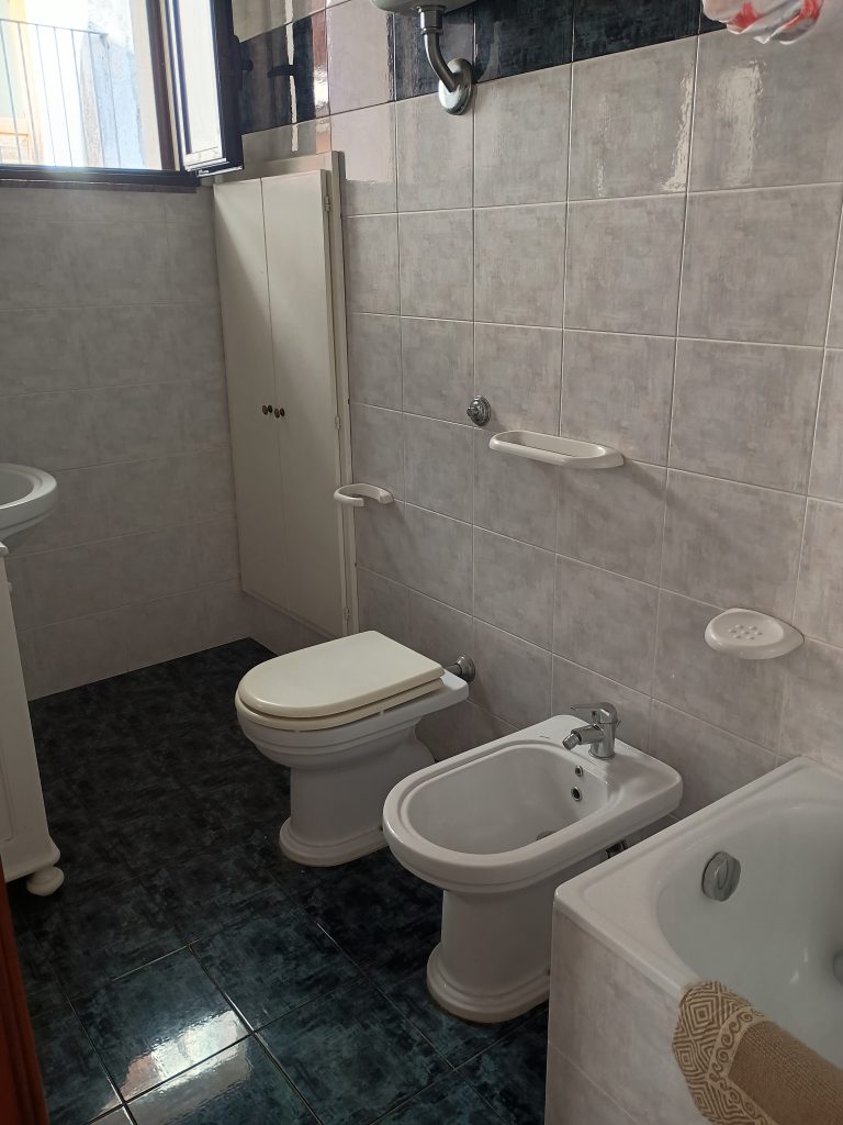 Detached house in the historic center (largo della Libertà, 8)