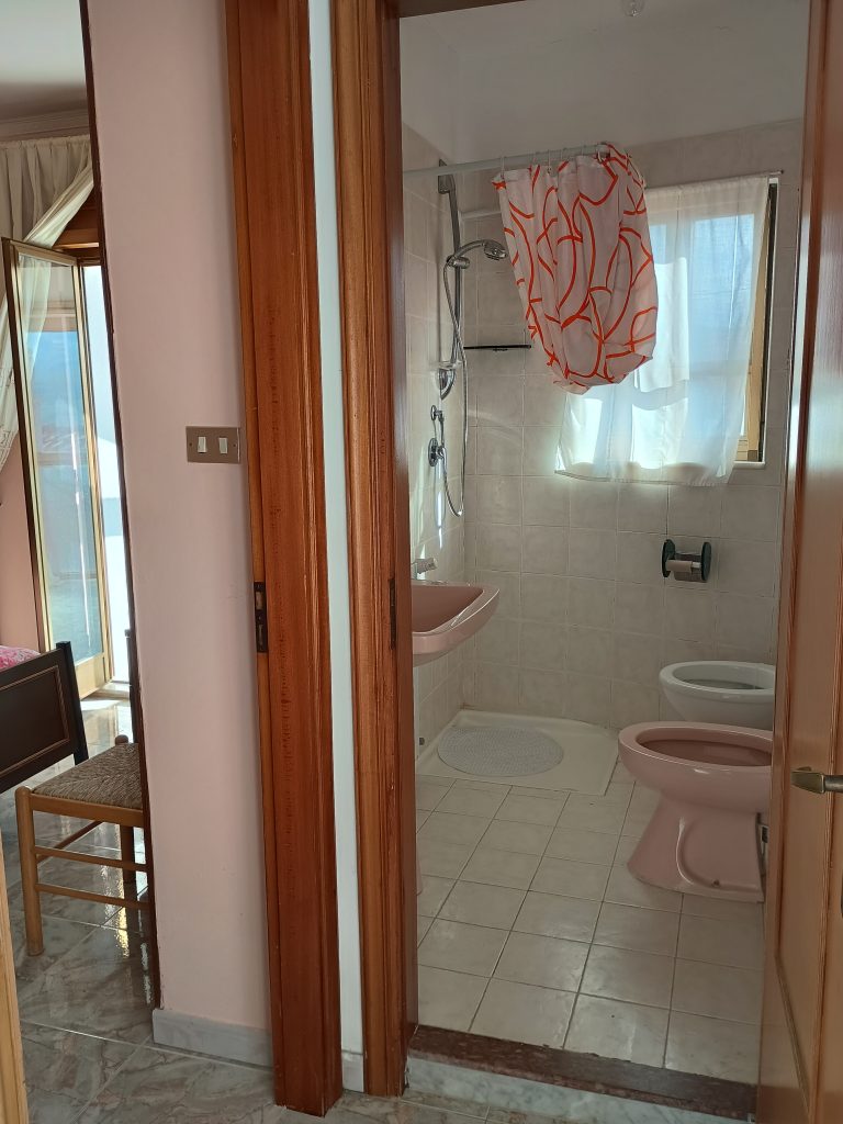 Detached house in the historic center (largo della Libertà, 8)