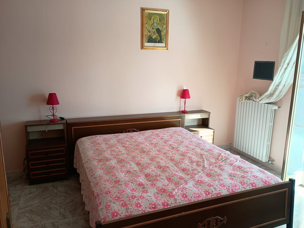 Detached house in the historic center (largo della Libertà, 8)