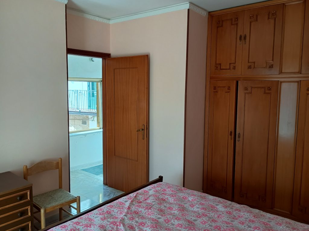 Detached house in the historic center (largo della Libertà, 8)