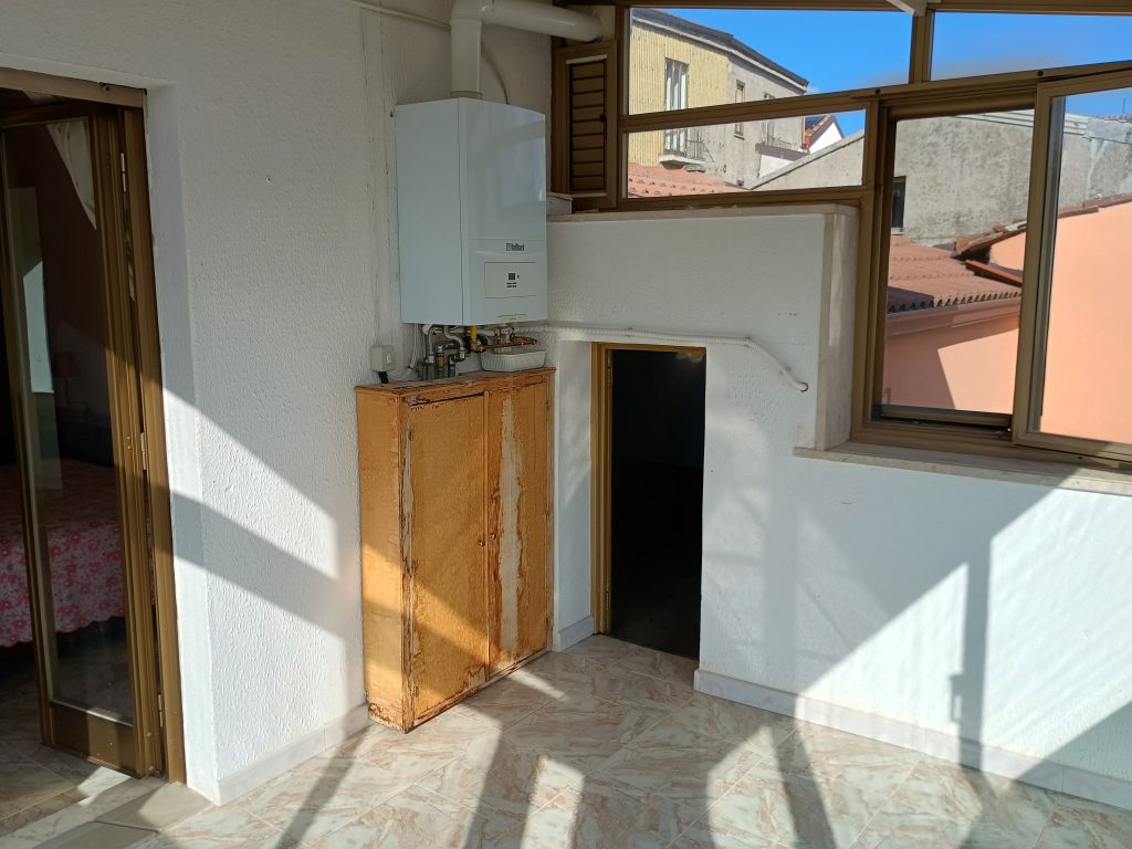 Detached house in the historic center (largo della Libertà, 8)