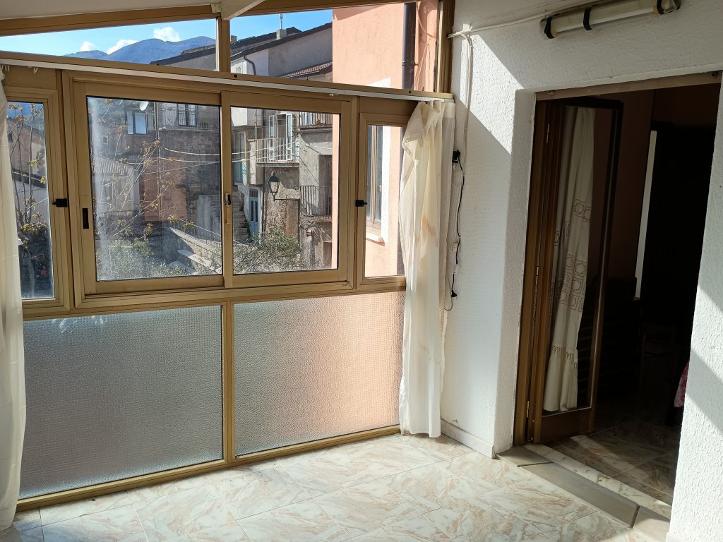 Detached house in the historic center (largo della Libertà, 8)